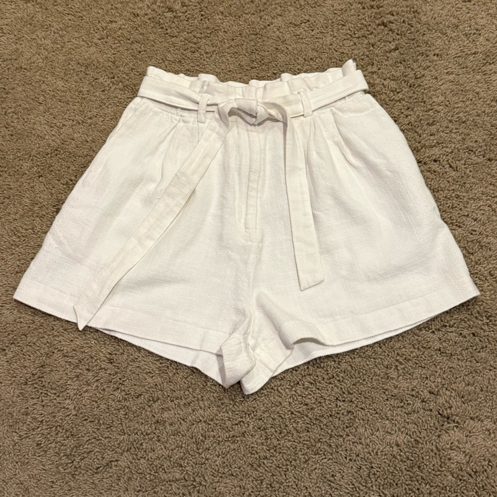 H&M Women's High Waist white Shorts